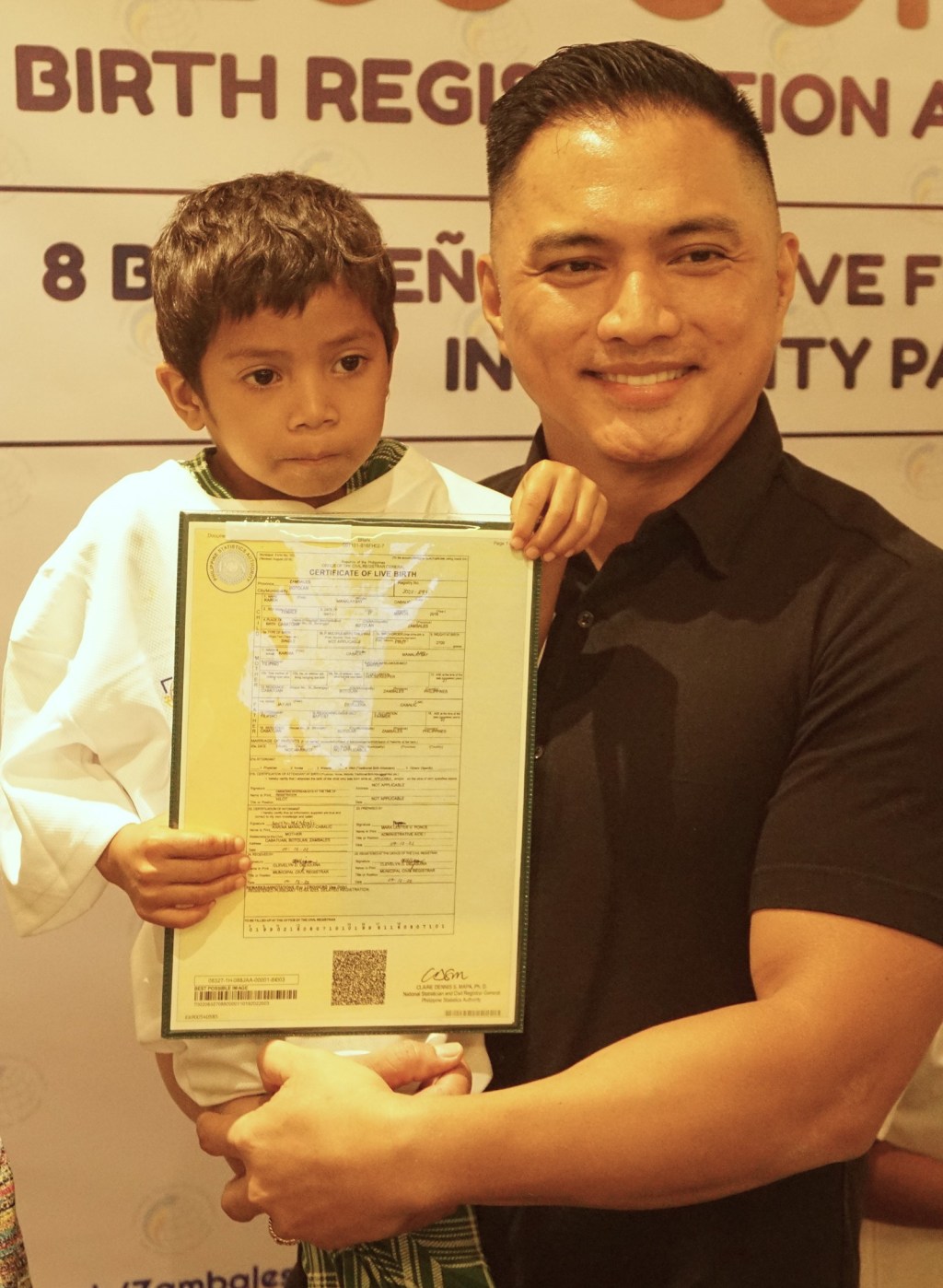 Mayor Ebdane: Botolan all-out for free birth registration of Ayta&nbsp;folk