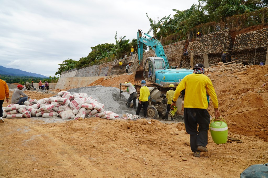 P167.4m worth of cement credits of GMEC contributes to infra projects of Bataan&nbsp;LGU