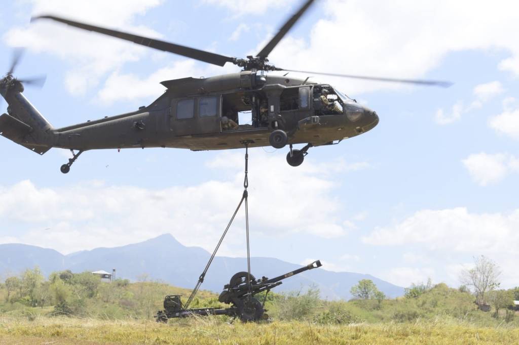 AAR participates in Sling Load and Air Assault artillery&nbsp;training