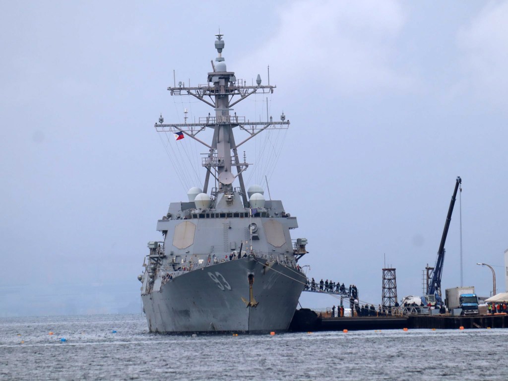 US Navy ships in Subic&nbsp;Bay