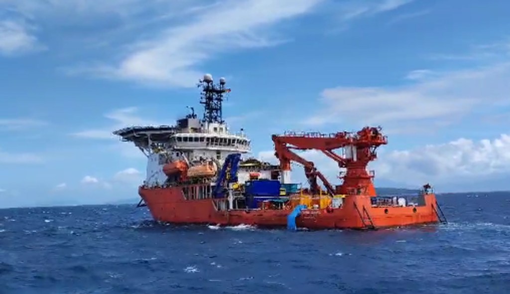 Siphoning sa naiwang langis sa lumubog na tanker sinimulan&nbsp;na