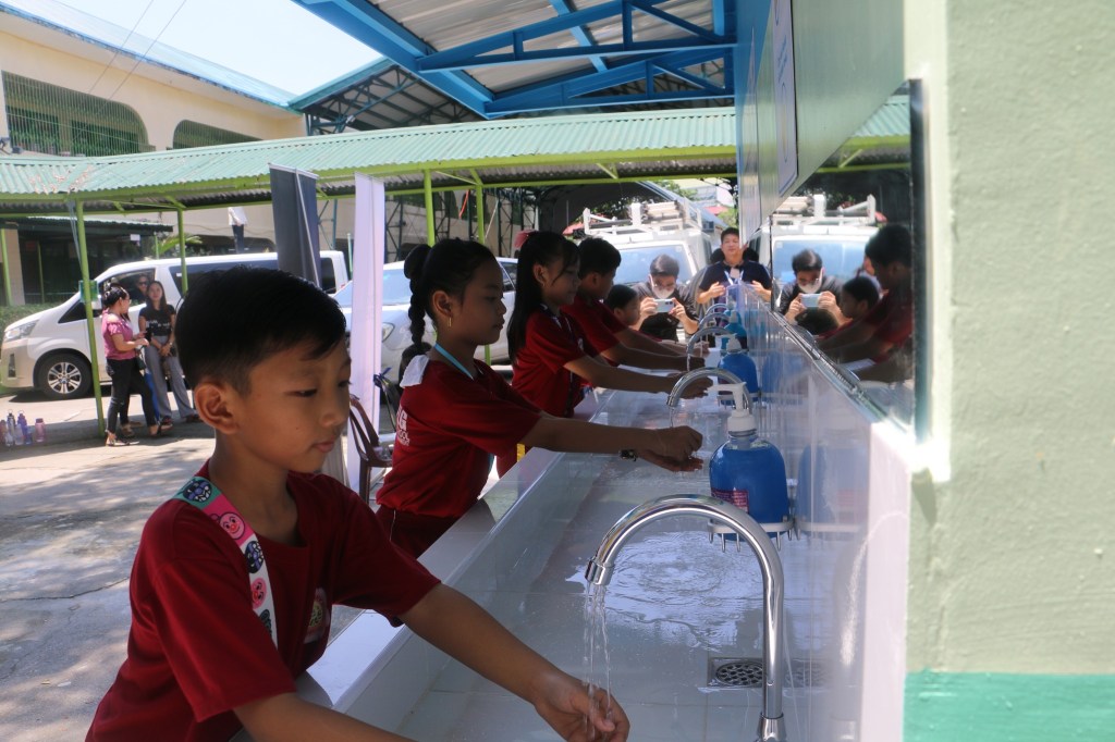Subic Enerzone and Aboitiz Foundation turned over new handwashing facility to 700 pupils and teachers of Asinan Elementary&nbsp;School