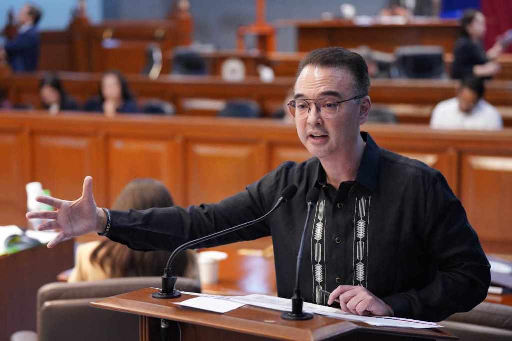 Cayetano, suportado ang PNP reform