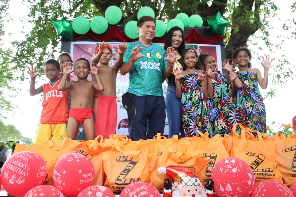 Zoomanity Group spreads Christmas joy through gift&nbsp;giving