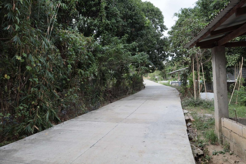 DPWH concretes road leading to IP community in&nbsp;Hermosa