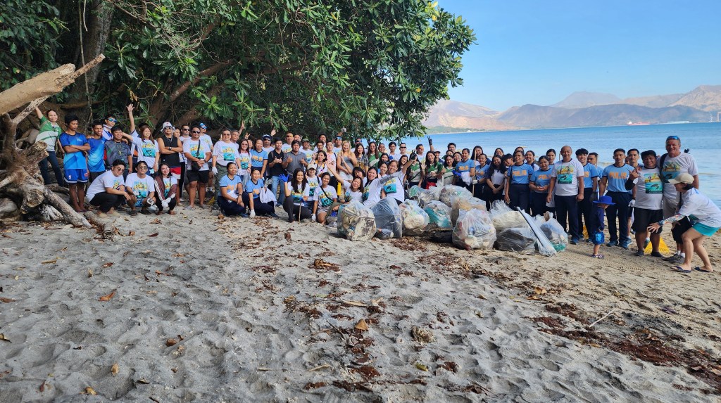 World Water Day beach&nbsp;clean-up