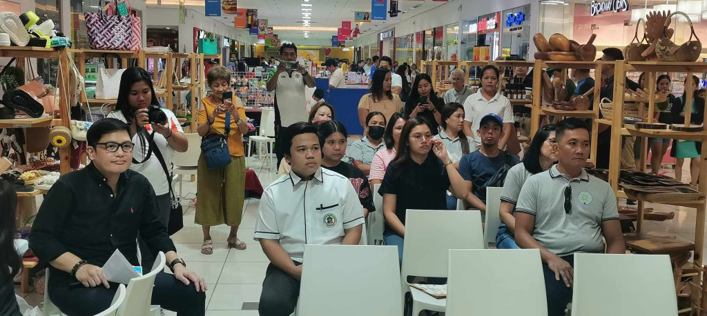 Likha ng Zambaleño Summer Trade Fair 2024 Opening Ceremony Draws Crowds and&nbsp;Excitement