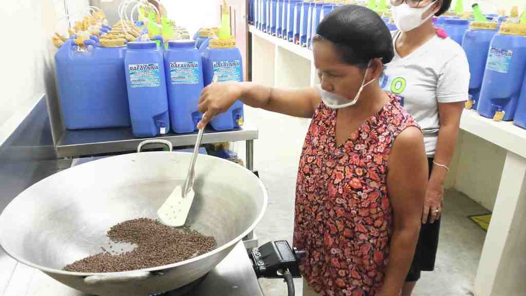 Masinloc farmers, fisherfolk undergo skills&nbsp;training