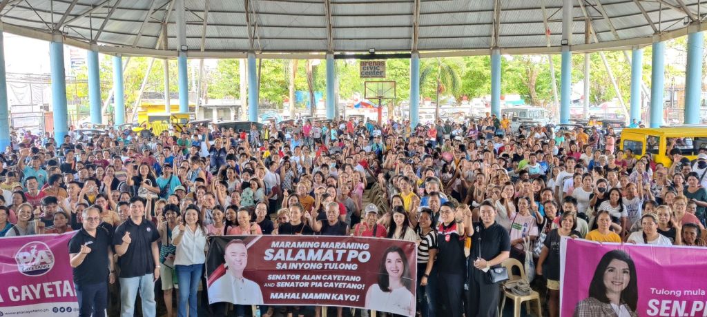 Mga Cayetano, nag-abot ng tulong sa libu-libong apektado ng El Niño sa&nbsp;Pangasinan