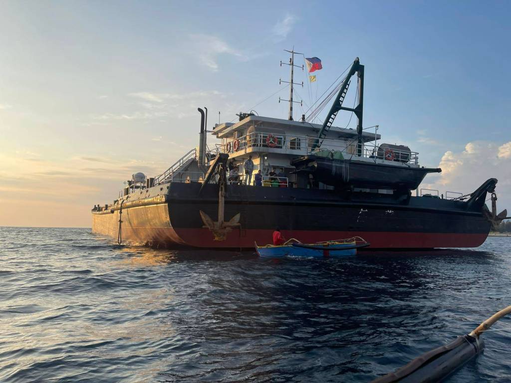 PCG detains foreign vessel off&nbsp;Zambales