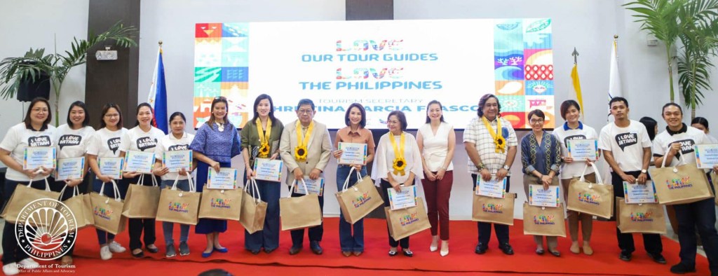 51 CL tour guides receive insurance, kits from&nbsp;DOT