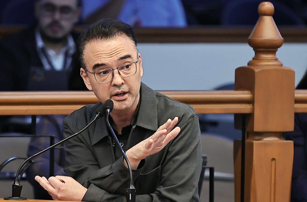 Cayetano: Balansehin ang pabahay program sa kapasidad ng gobyerno para maiwasan ang malaking&nbsp;utang