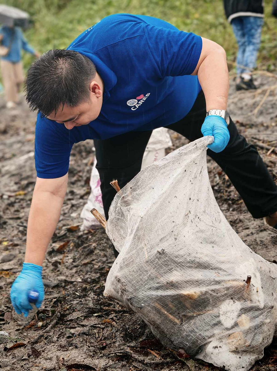 SM COMMITS TO CREATING NEW WAVES WITH RECORD-BREAKING INTERNATIONAL COASTAL CLEAN-UP