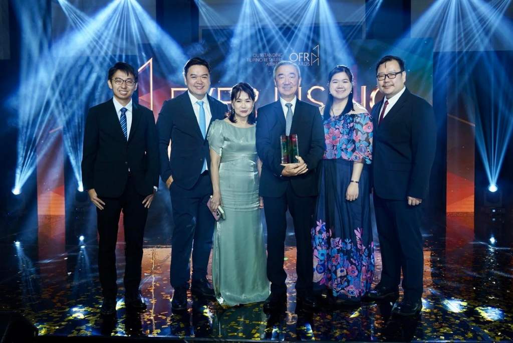HANS SY’S LEADERSHIP IN SUSTAINABILITY RECOGNIZED AT THE PRA OUTSTANDING FILIPINO RETAILERS&nbsp;AWARDS