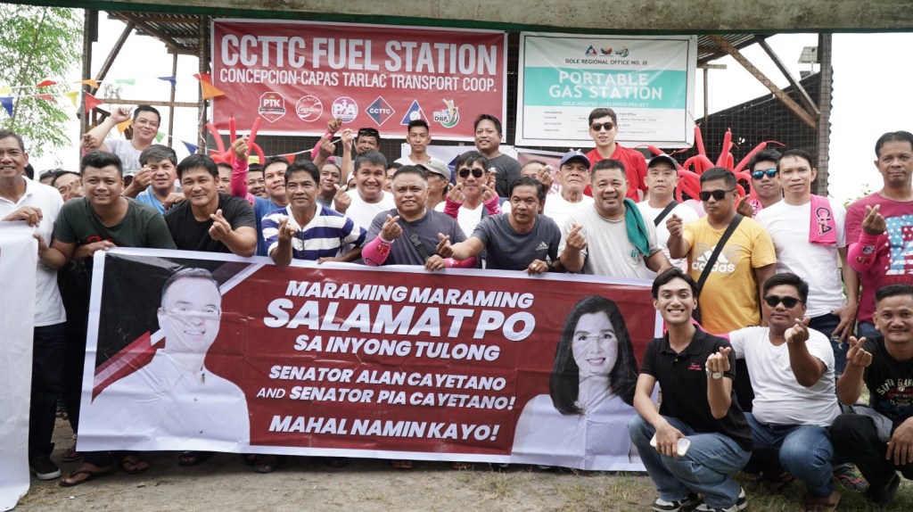 Programang PTK ni Cayetano, nag-abot ng tulong-pangkabuhayan sa transport cooperative sa&nbsp;Tarlac