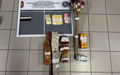 Online sellers ng paputok sinakote ng&nbsp;kapulisan