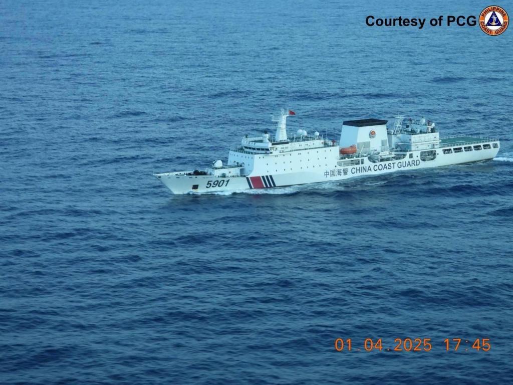 ‘Monster ship’ ng China muling nagbalik sa&nbsp;Zambales