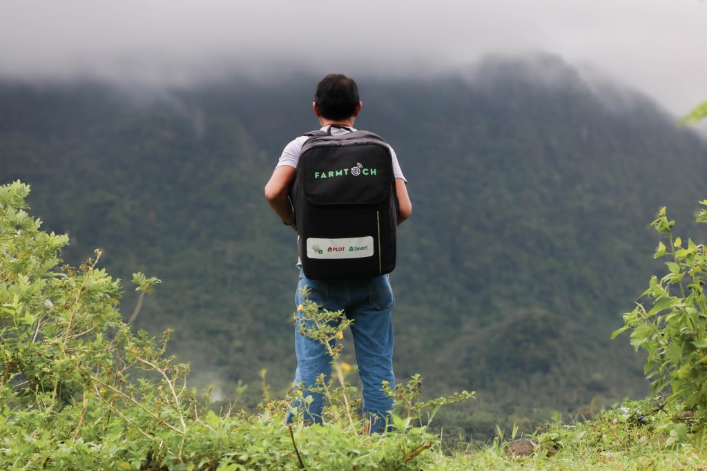Smart fires up new LTE sites in Southern Leyte, strengthening farming&nbsp;communities
