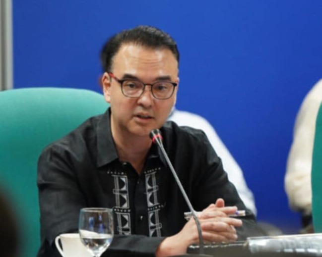 Cayetano binatikos ang kabagalan ng DPWH sa pag-iimbestiga ng bumagsak na Isabela&nbsp;bridge
