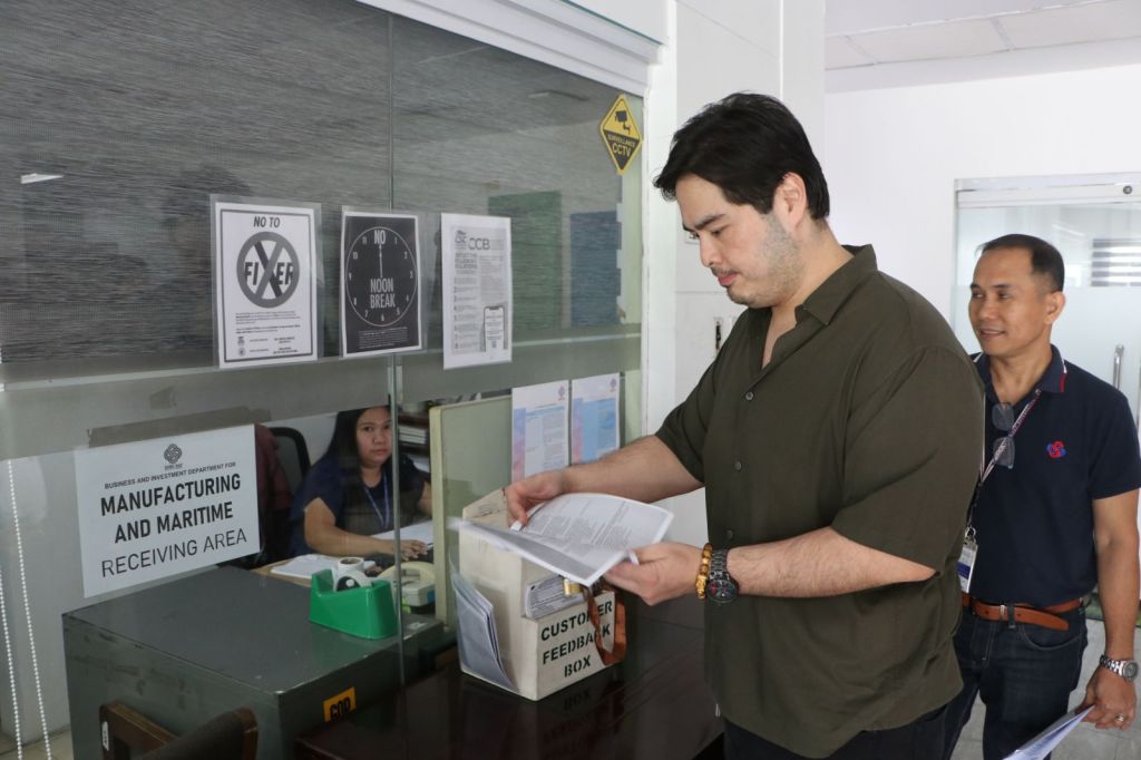 SBMA puts up fast lane for workers’&nbsp;IDs