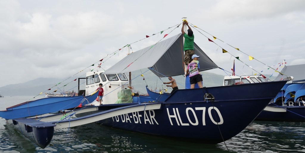 5 grupo ng mangingisda sa Zambales nabiyayaan ng 62-footer boats mula sa&nbsp;BFAR