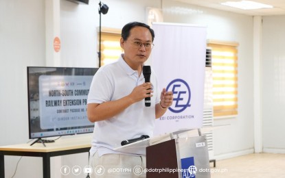 DOTr erects girder, begins rail welding for NSCR-Ex