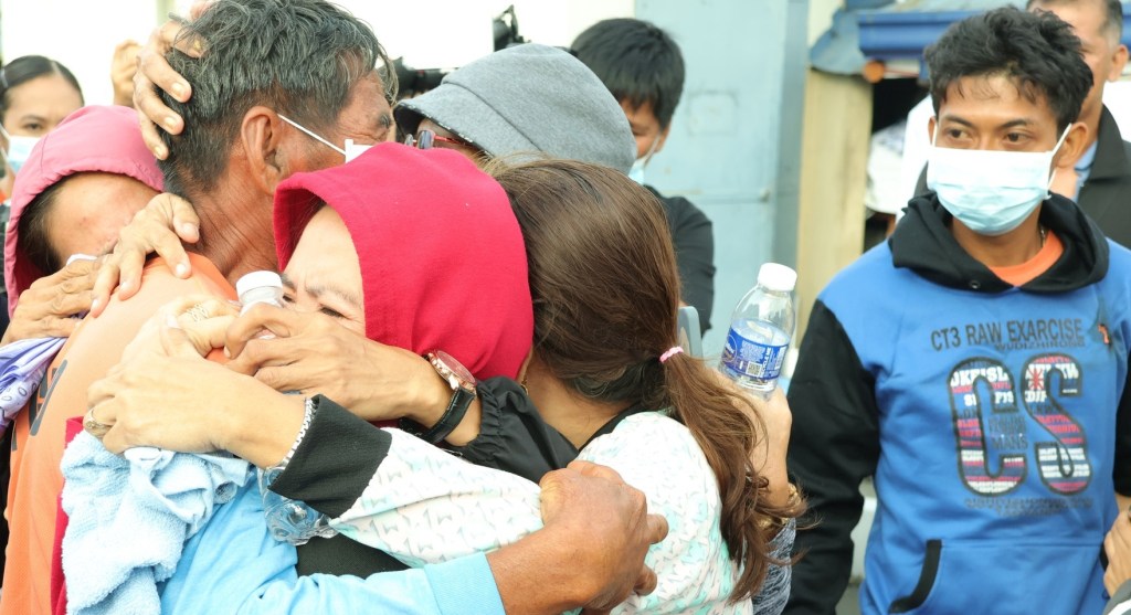 4 NA MANGINGISDANG NAWAWALA, NATAGPUAN; ISA PATAY, ISA KRITIKAL  