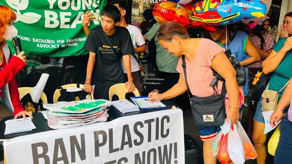 Environmental Groups Launch Campaign Supporting Single-Use Plastic&nbsp;Ban