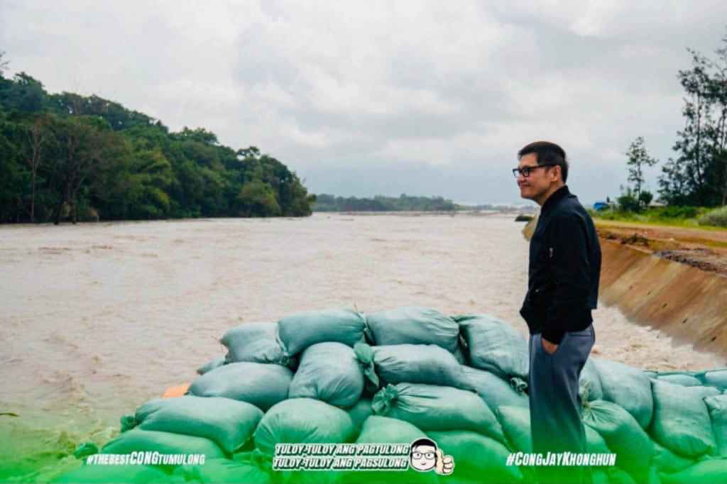 CONG. JAY KHONGHUN TINUTUKAN ANG MGA BIKTIMA NG HABAGAT SA UNANG DISTRITO NG ZAMBALES, PAGPAPATAYO MULI NG TULAY SA STA. FE&nbsp;TINIYAK