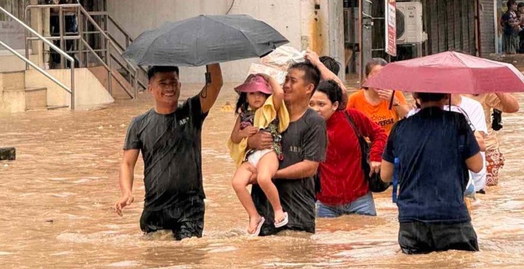 69IB nagsagawa ng rescue operations sa mga binahang lugar sa&nbsp;Zambales