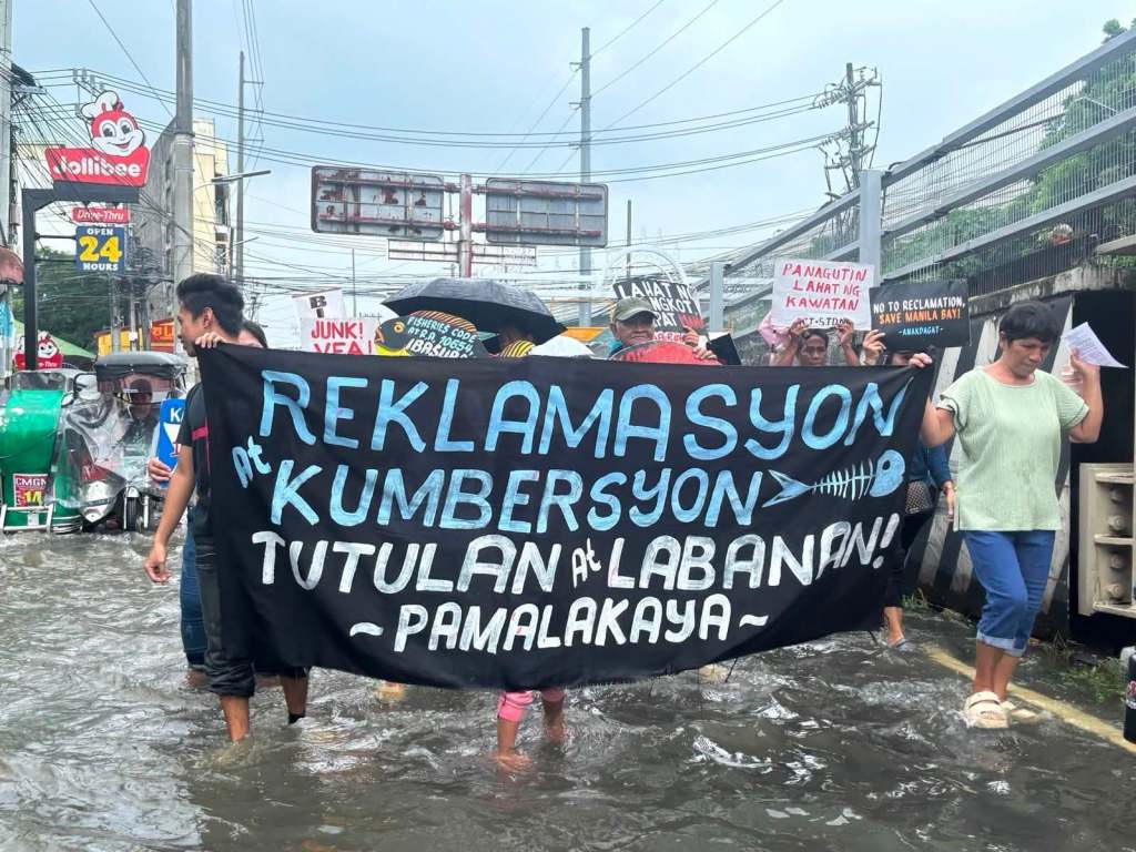 Protesta para kondenahin ang reclamation, maanomalyang flood control at&nbsp;korapsyon