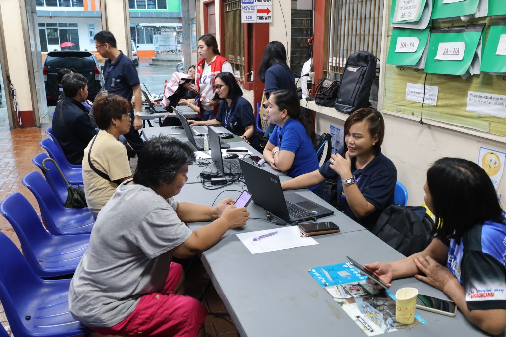 SSS Palengke Caravan Brings Services Closer to&nbsp;Residents