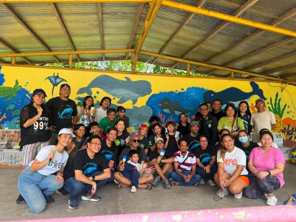 MURAL PARA SA KALAYAAN NG MGA DOLPHIN, ITINAMPOK SA UP&nbsp;DILIMAN